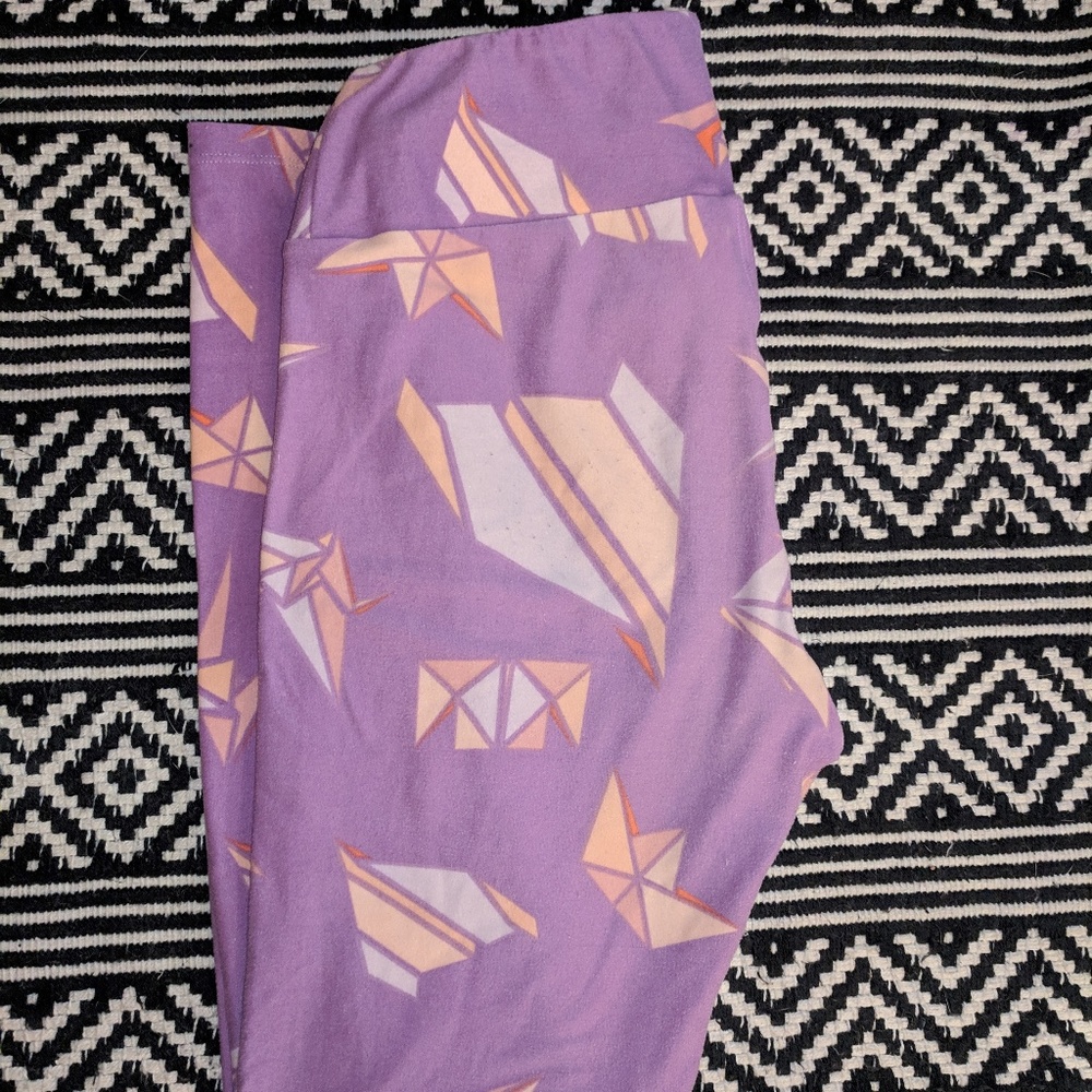 LuLaRoe Paper Airplane Leggings - OS